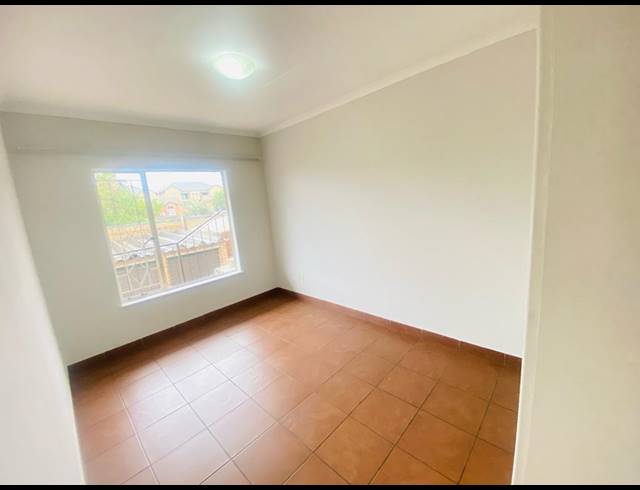 2 BEDROOM APARTMENT FOR SALE IN NEW REDRUTH